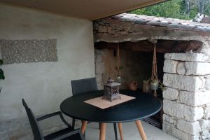 terrasse couverte et cabanon d'été le Larès.jpg