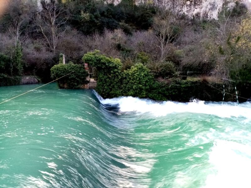 fontaine vaucluse (1).jpg